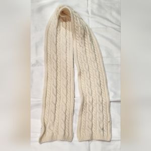70% lambswool Ralph Lauren scarf (ATTN. SMALL OPENING AS PICTURED ON SCARF).